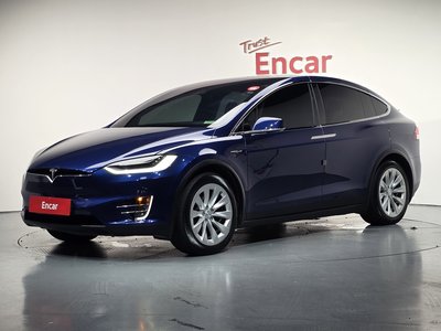 TESLA MODEL X - 1