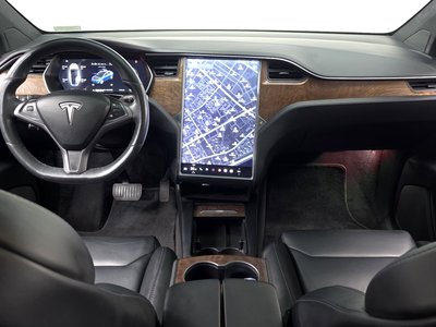 TESLA MODEL X - 5