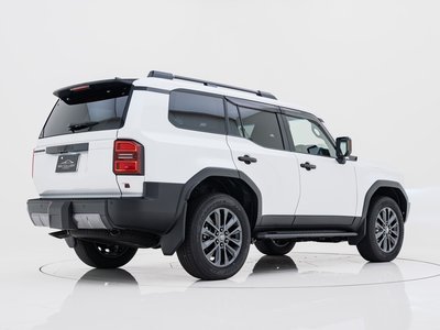 TOYOTA LAND CRUISER 250 - 7