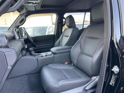 TOYOTA LAND CRUISER 250 - 7