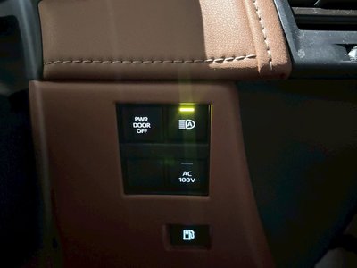 2024 Toyota VELLFIRE photo 9