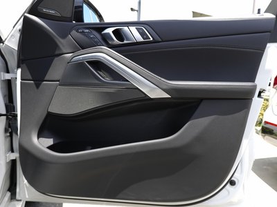 2021 BMW X6 — миниатюра 24