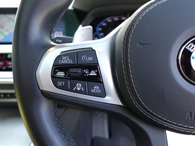2021 BMW X6 — миниатюра 33