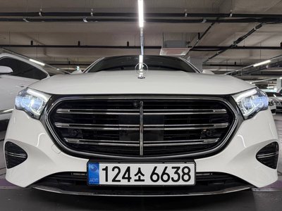 MERCEDES-BENZ E-CLASS - 4