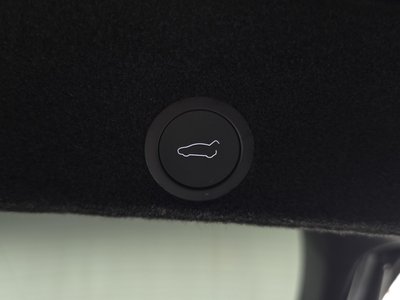2025 Tesla MODEL Y — миниатюра 24