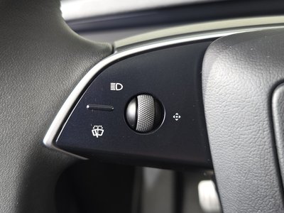 2025 Tesla MODEL Y — миниатюра 22