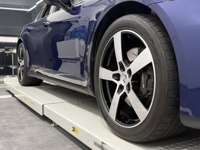 PORSCHE PANAMERA - 7