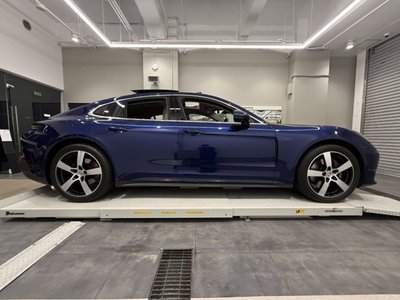 PORSCHE PANAMERA - 3