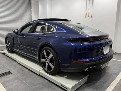 PORSCHE PANAMERA - 5