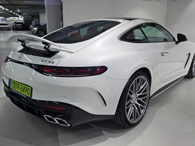 MERCEDES-BENZ AMG GT - 3