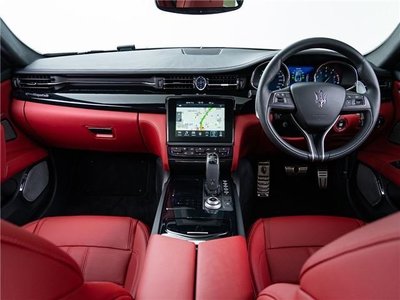 صورة 6 لـ 2021 Maserati QUATTROPORTE