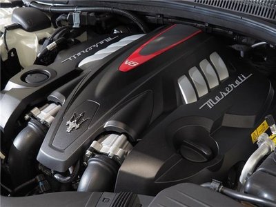 صورة 9 لـ 2021 Maserati QUATTROPORTE