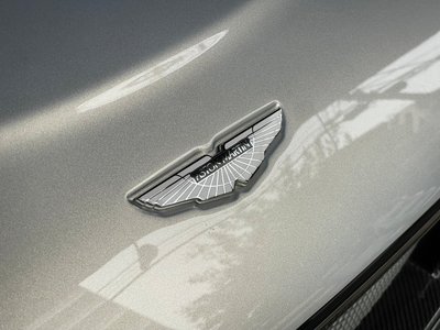 ASTON MARTIN V12 VANTAGE - 6