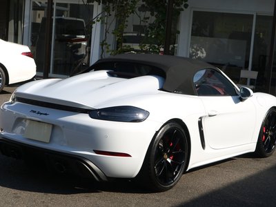 PORSCHE 718 SPYDER - 6