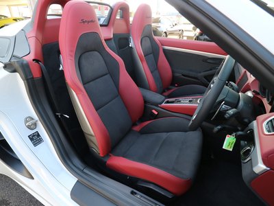 PORSCHE 718 SPYDER - 9