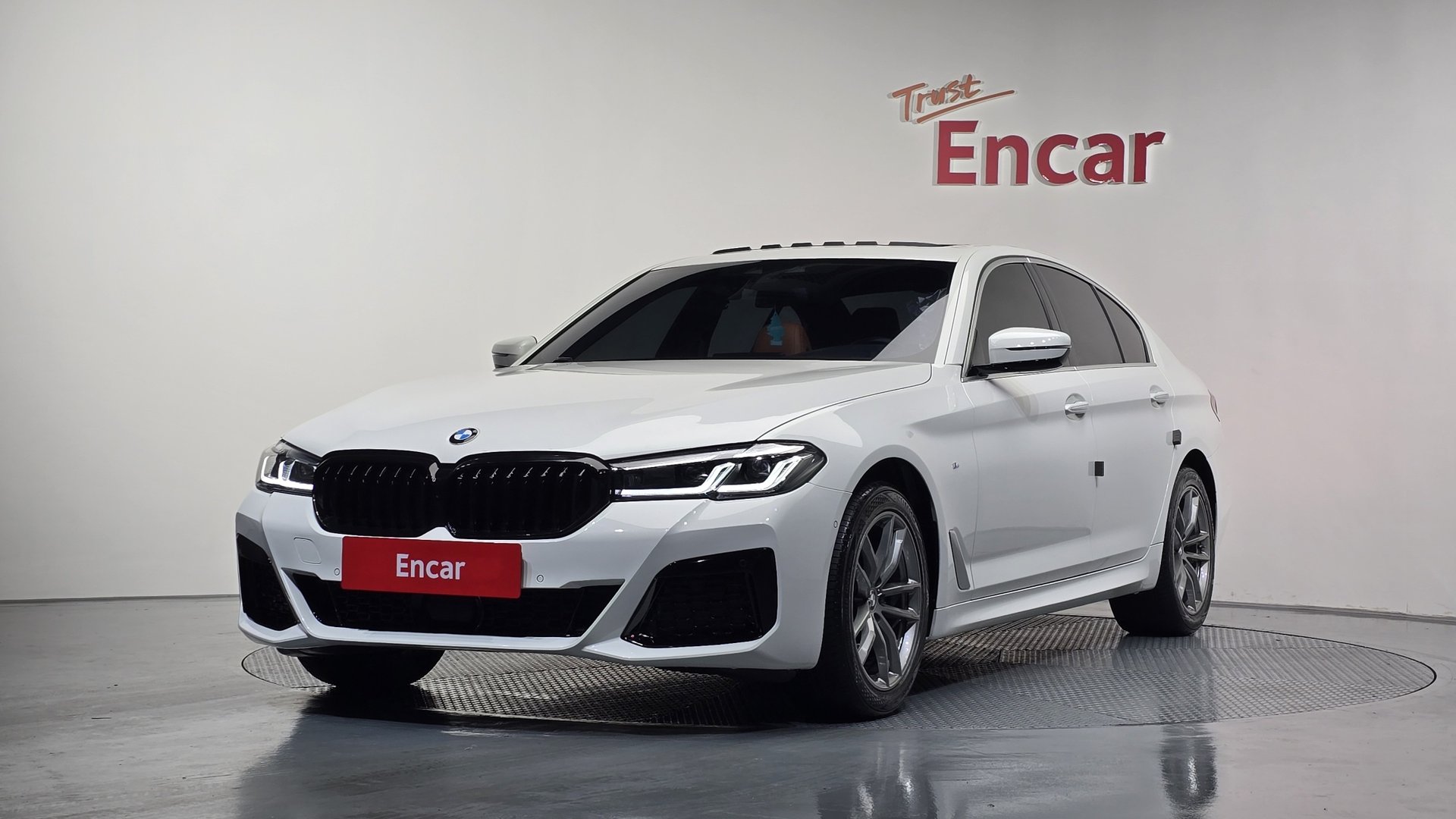 BMW 5 SERIES - View 1