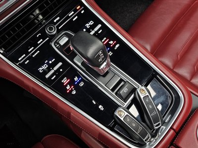 PORSCHE PANAMERA - 9