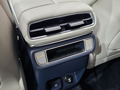 صورة مصغرة 25 لـ 2024 Genesis GV80