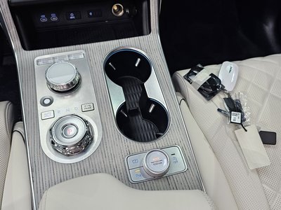 صورة مصغرة 12 لـ 2024 Genesis GV80