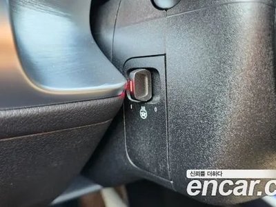 2025 Mercedes-BENZ EQB — миниатюра 15
