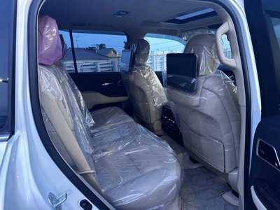 صورة 10 لـ 2024 Toyota LAND CRUISER 300