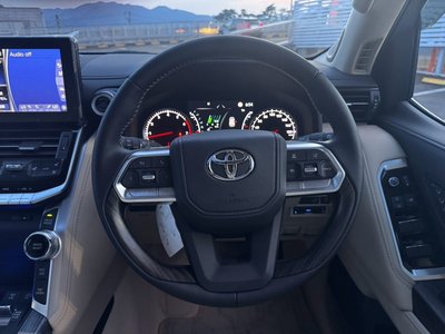 صورة مصغرة 14 لـ 2024 Toyota LAND CRUISER 300