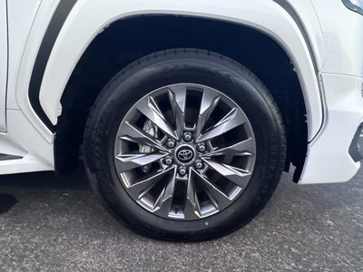 صورة مصغرة 28 لـ 2024 Toyota LAND CRUISER 300