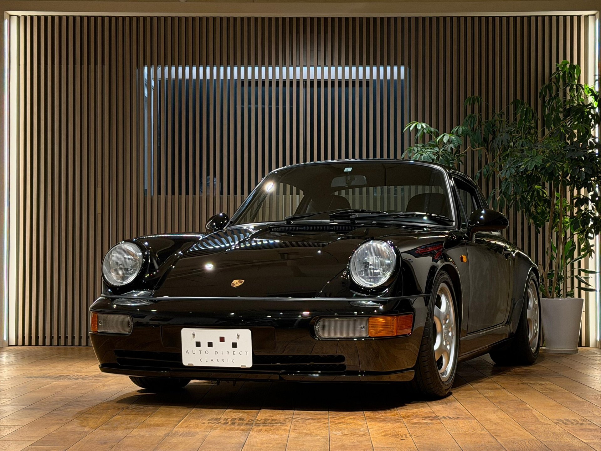 PORSCHE 911 - View 1