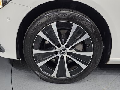 MERCEDES-BENZ E-CLASS - 6