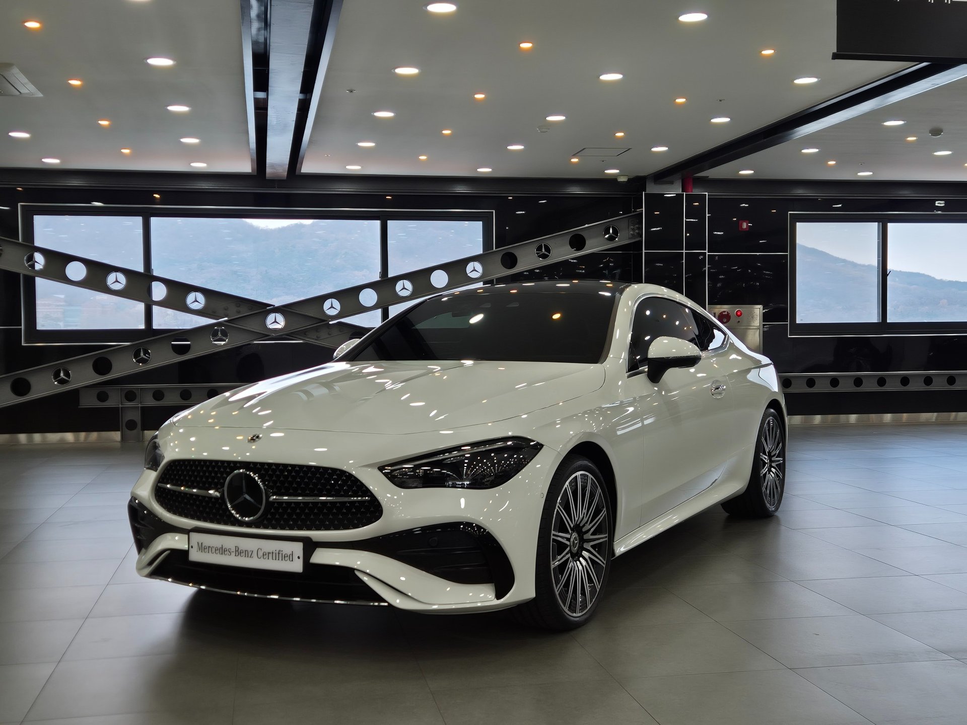 MERCEDES-BENZ CLE - View 1