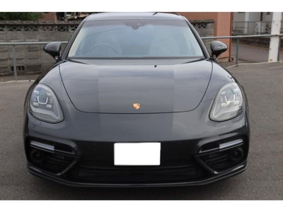 PORSCHE PANAMERA - 8