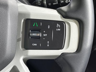 LAND ROVER DEFENDER - 6