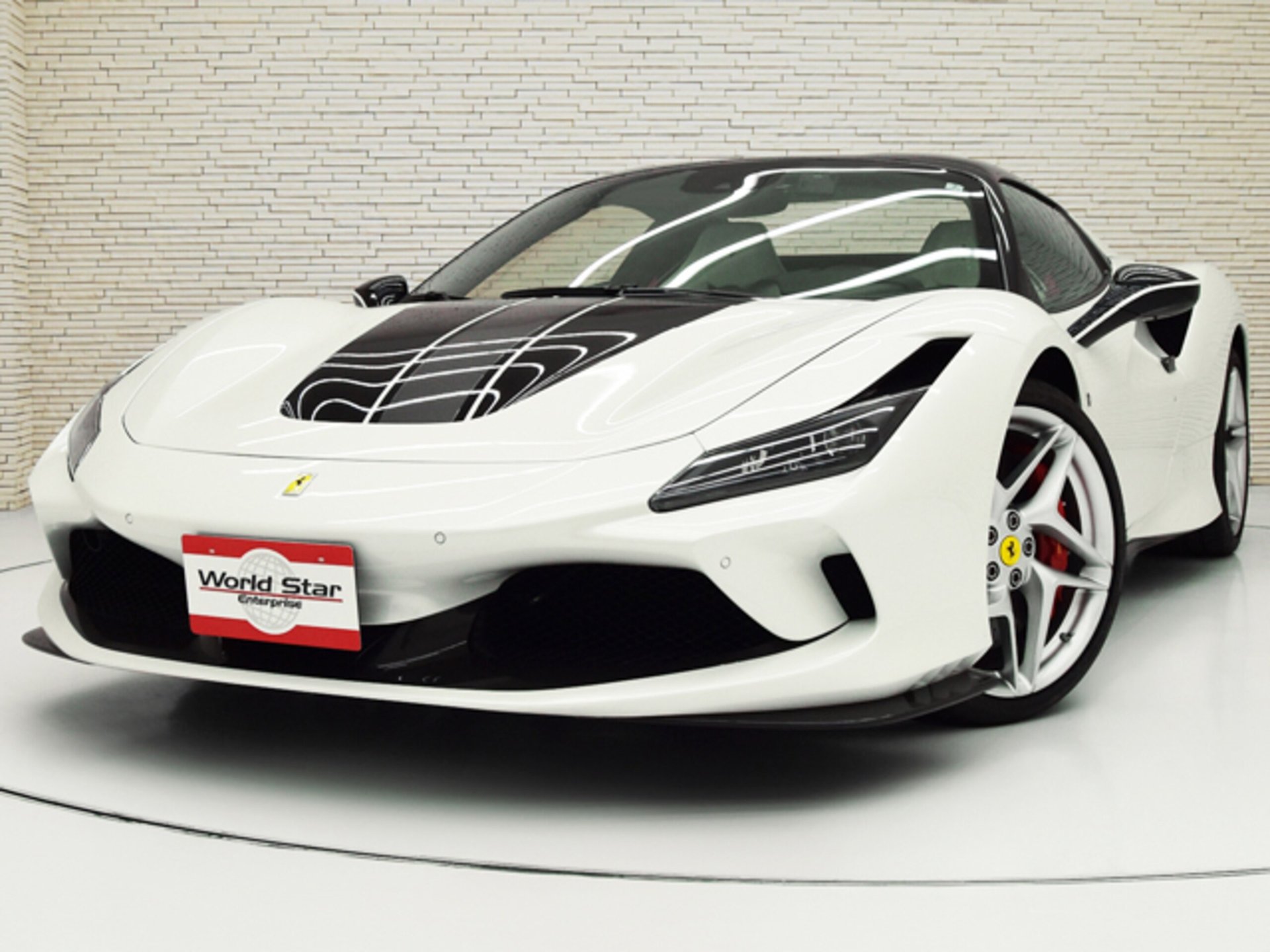 FERRARI F8 SPIDER - View 1