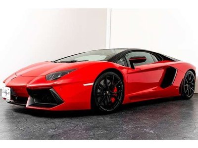 LAMBORGHINI AVENTADOR - 9