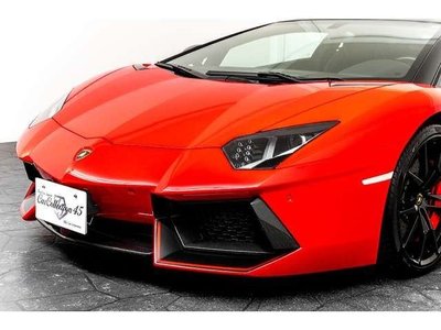 LAMBORGHINI AVENTADOR - 10