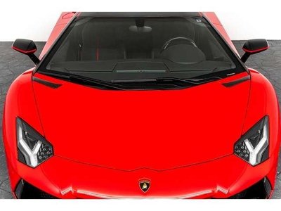 LAMBORGHINI AVENTADOR - 8