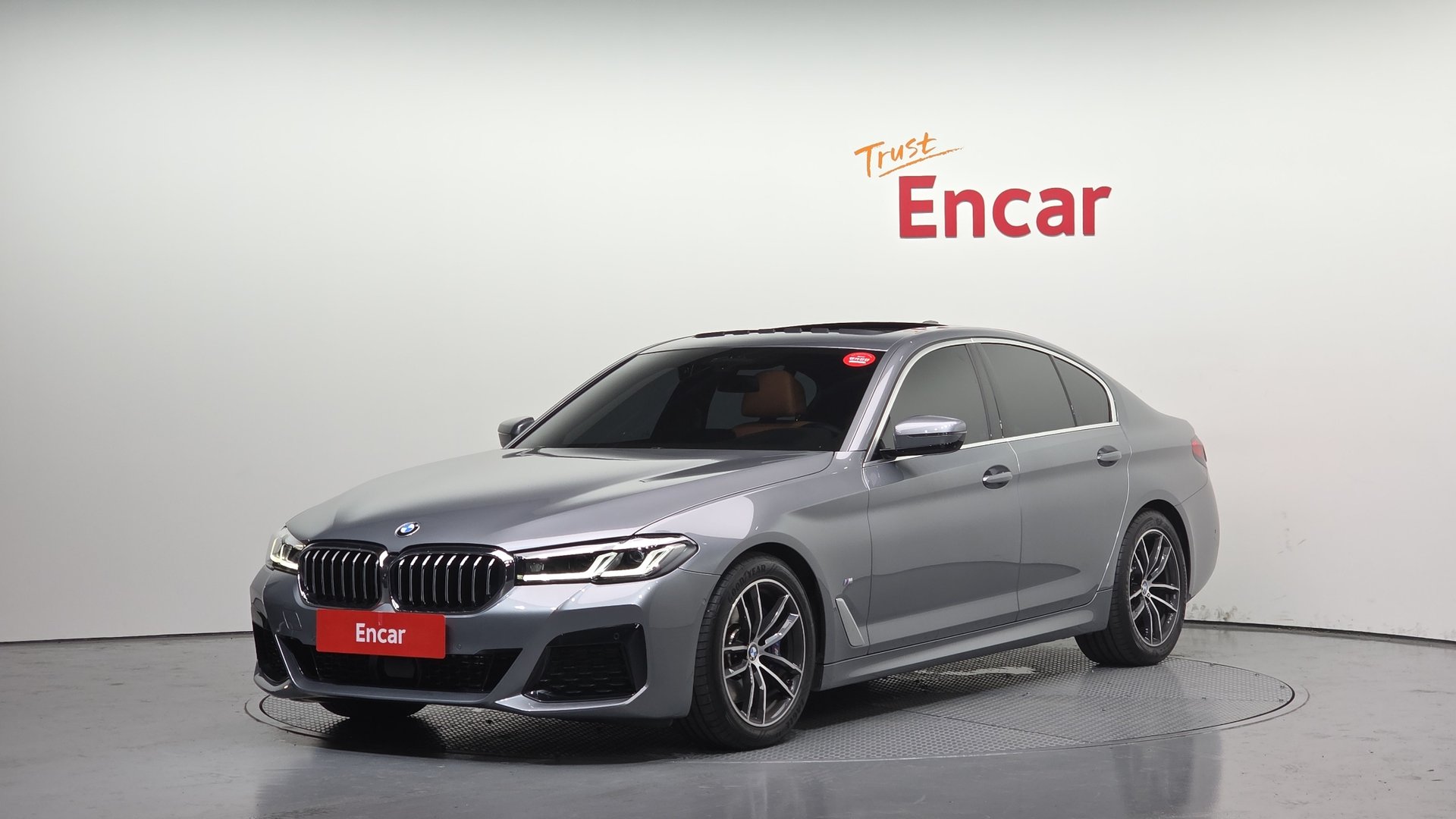 BMW 5 SERIES - View 1