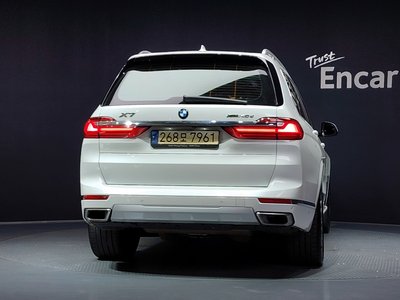 2021 BMW X7 照片 3