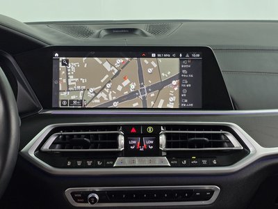 2021 BMW X7 thumbnail 18
