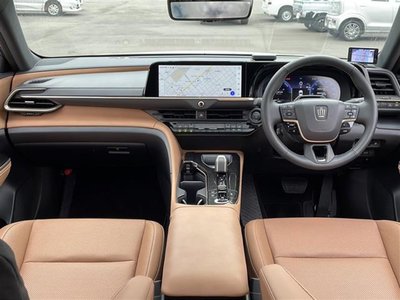 TOYOTA CROWN SPORT - 3