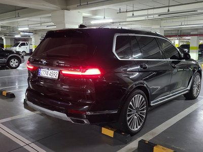 2022 BMW X7 — фото 4