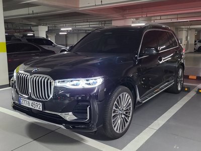 2022 BMW X7 — фото 1