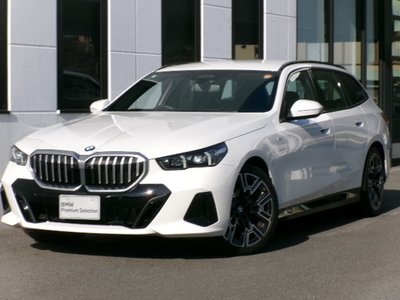 BMW 5 SERIES TOURING - 1