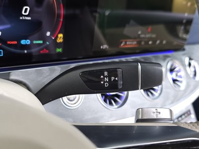 MERCEDES-BENZ E-CLASS - 9