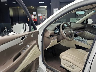 2023 Genesis GV80 thumbnail 11