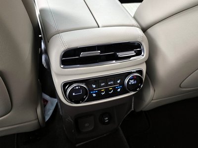 2023 Genesis GV80 thumbnail 17