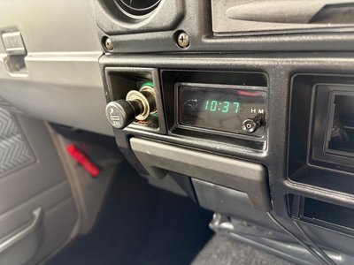 صورة مصغرة 33 لـ 1998 Toyota LAND CRUISER 70