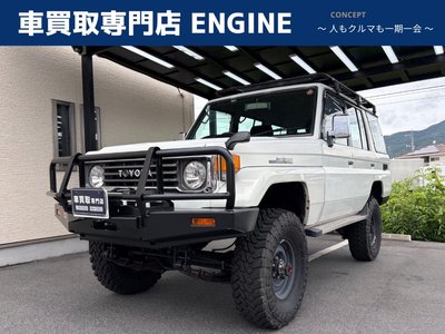 TOYOTA LAND CRUISER 70 - 1