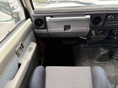 صورة مصغرة 23 لـ 1998 Toyota LAND CRUISER 70