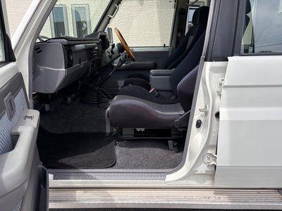 صورة مصغرة 42 لـ 1998 Toyota LAND CRUISER 70
